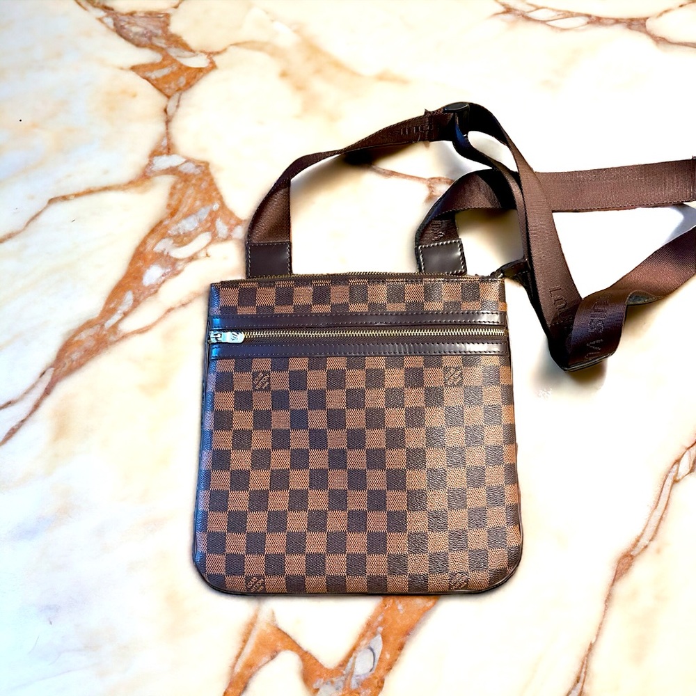 LOUIS VUITTON Pochette Bosphore Shoulder Bag Damier Leather Brown